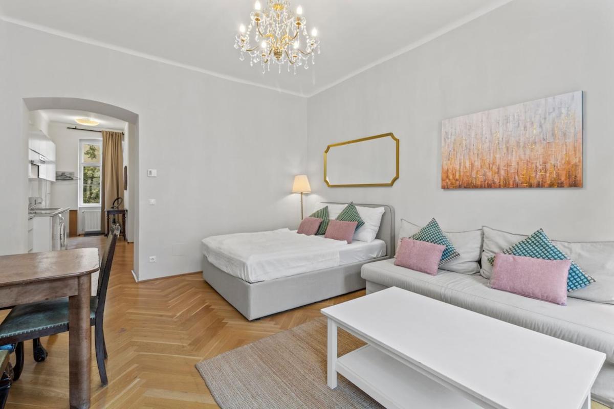 12 Minutes To Schoenbrunn I 5 Minutes To Metro U3 Apartmán *
