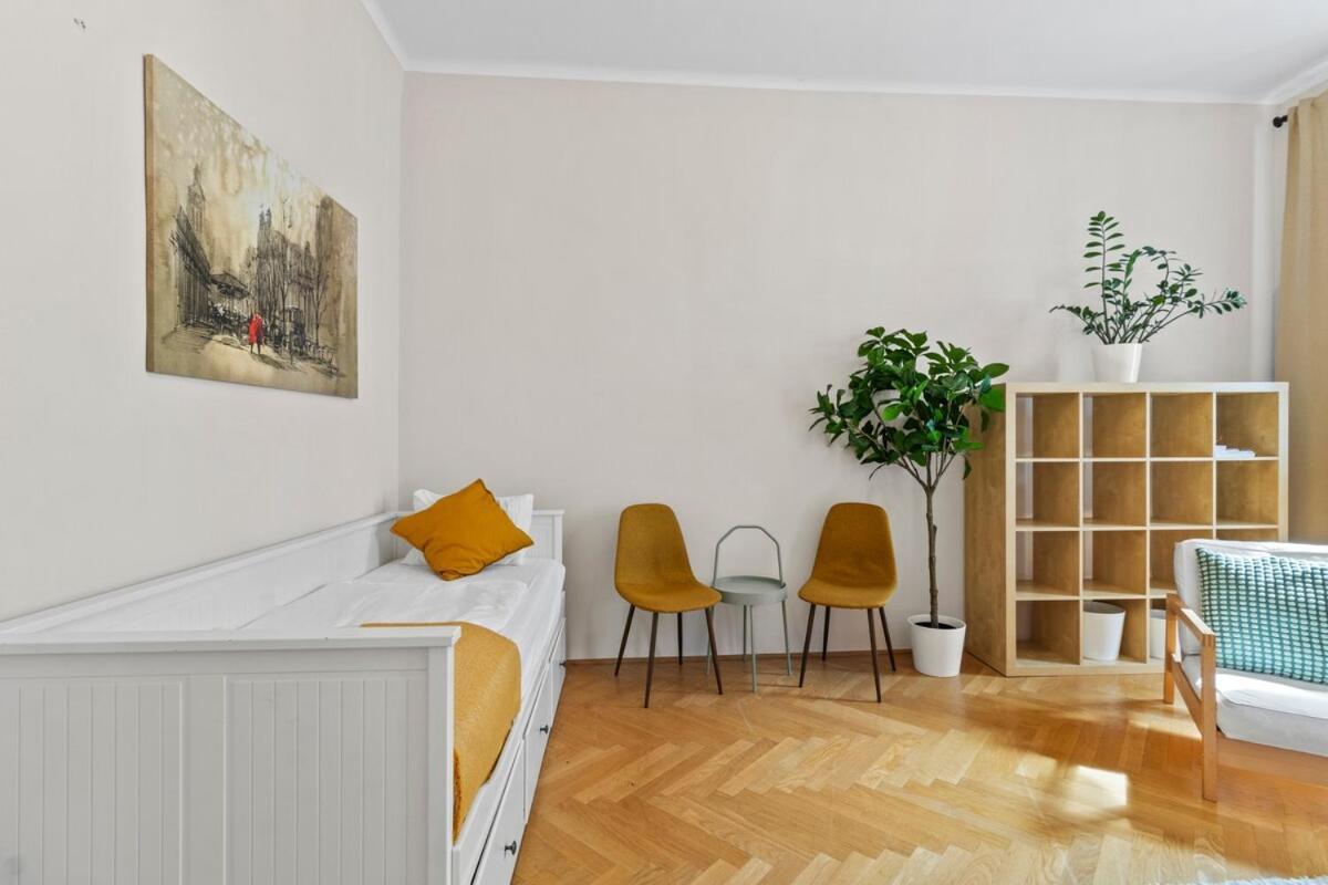 12 Minutes To Schoenbrunn I 5 Minutes To Metro U3 Apartmán *